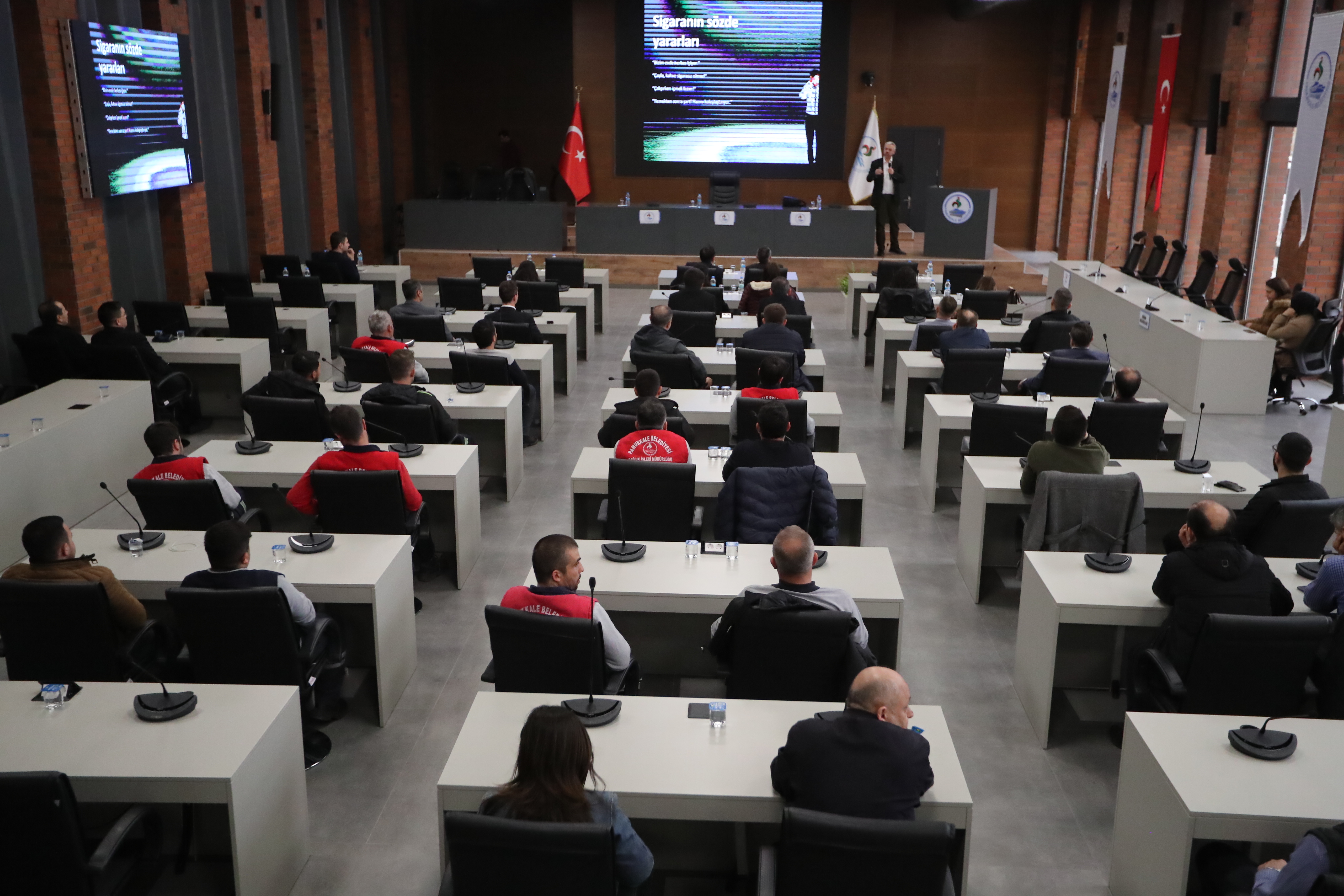 PAMUKKALE BELEDİYESİ PERSONELİNE SİGARA BIRAKMA EĞİTİMİ