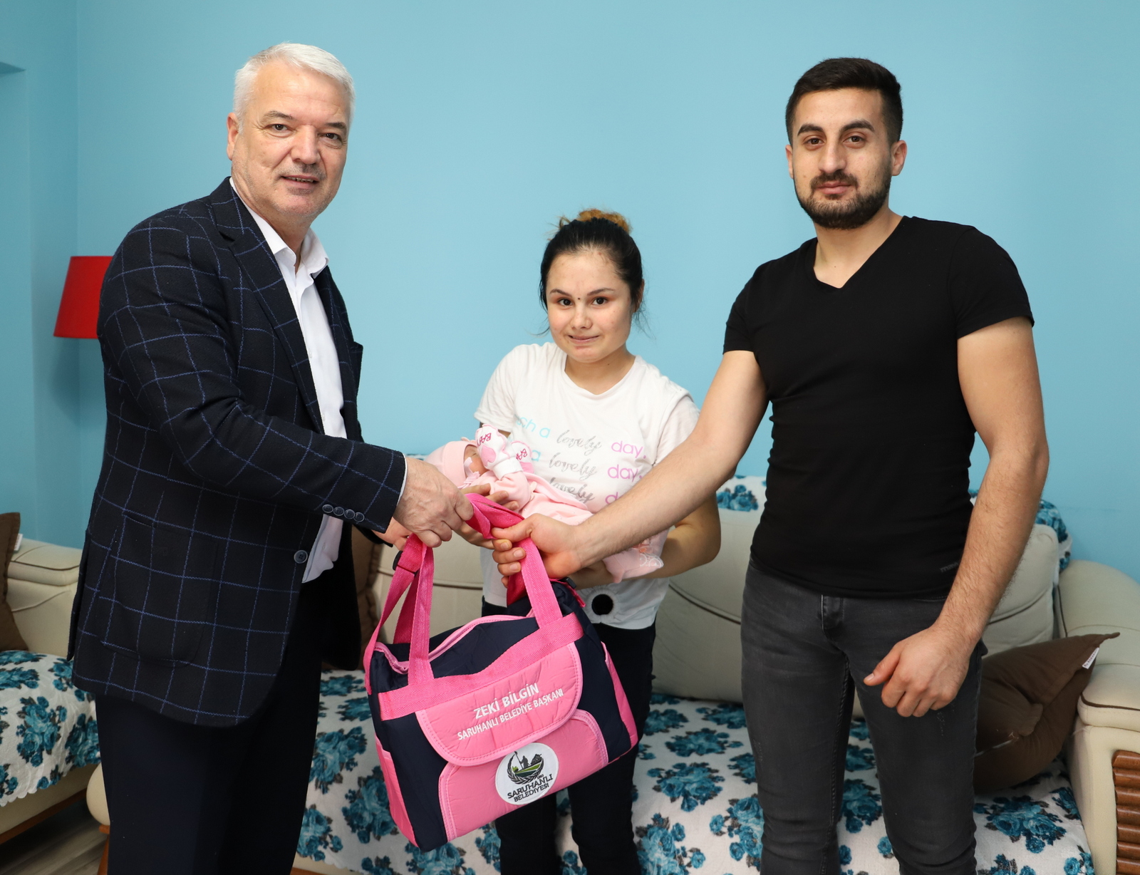 Saruhanlı Belediyesi�nden "Hoş geldin Bebek" Projesi DOĞUM YAPAN