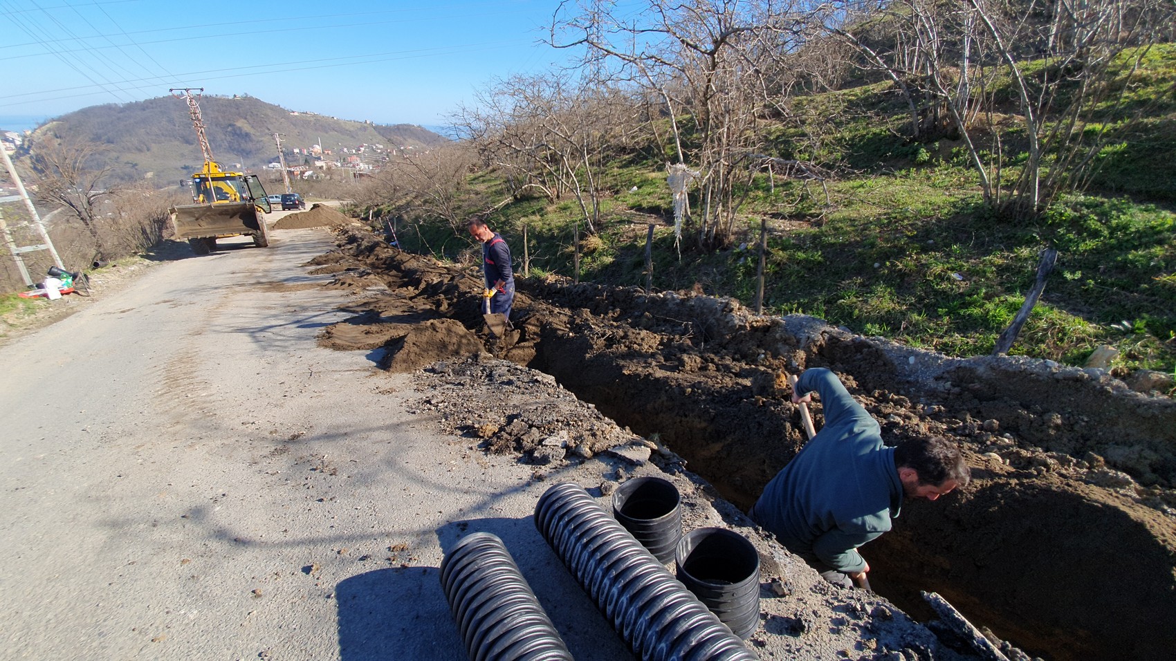 ÜÇ MAHALLEDE YAĞMUR SUYU HATTI ÇALIŞMASI