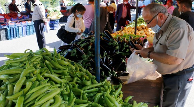 AKKUŞ'TA PAZARA YENİ GÜNÜNDE YOĞUN İLGİ