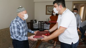 Babalar Günü'nde Başkan Kılıç'tan asırlık çınara sürpriz