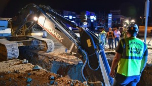 BAĞDAT CADDESİ'NDE SU BASKINI ÇİLESİNE SON