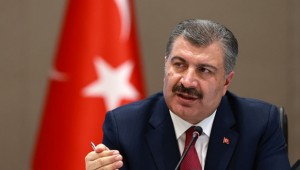 Bakan Koca'dan futbolseverlere uyarı: Oyunu kuralına göre izleyelim