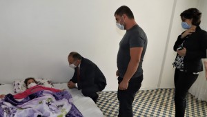 Başkan Akın'dan Minik Zeynep'e Ziyaret