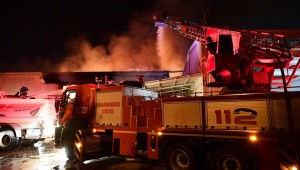 Başkan Güngör, yangın yerinde incelemelerde bulundu