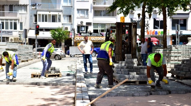 Bornova'da yol hamlesi
