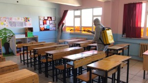 BURHANİYE'DE OKULLAR SINAV ÖNCESİ DEZENFEKTE EDİLDİ