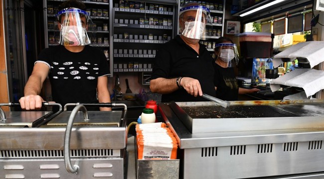 Büyükşehir'den Kemeraltı esnafına koruyucu ekipman desteği