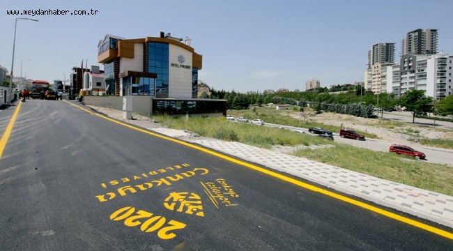 ÇANKAYA'DA ASFALTA ARA VERMEDİ