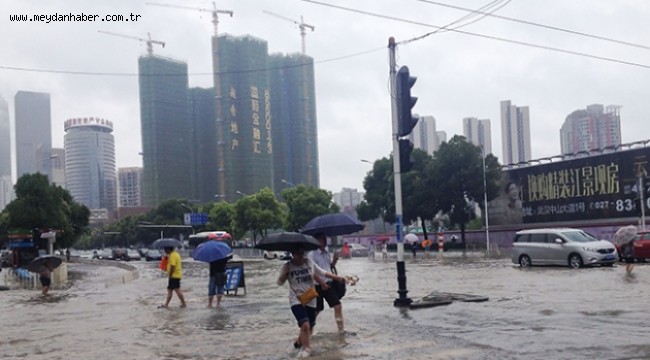 Çin'de şiddetli yağış: 5 ölü