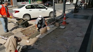 DÜZCE BELEDİYESİ KALDIRIMSIZ CADDE VE SOKAK BIRAKMAMAK İÇİN ÇALIŞIYOR 