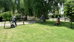 Gönüllü Bahçelerinde Bakım Çalışması