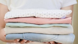 Kene riskine karşı beyaz giysi