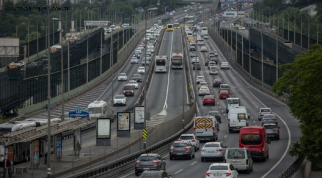 Kısıtlamanın ardından İstanbul güne hareketli başladı