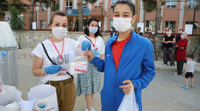 Menderes'te Sınav Günü Öğrenciler Unutulmadı