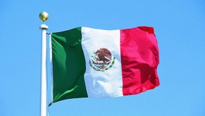 Salgının vurduğu Meksika'da otel, restoran ve fabrikaların açılmasına izin verildi