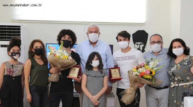 AYDINLI GENÇ ŞAMPİYONLAR BAŞKAN ATAY'I ZİYARET ETTİ