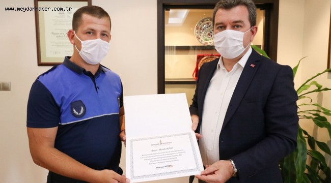 Başkan Koştu'dan dedektif gibi çalışan zabıtaya ödül