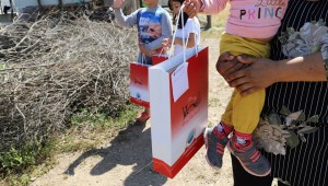 Çocukların Bayramlıkları Menderes Belediyesi'nden