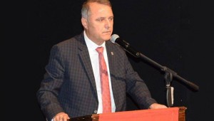 CUMHURİYET'E VE ATATÜRK'E DİL UZATANLAR ONUN KOLTUĞUNDA OTURAMAZ! 