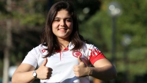 Efeler'den Aydın'ın Altın Kızı'na Ödül