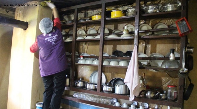 GÖNÜLLERİ FETHEDEN PROJE "KIDEMLİLER KONAĞI"