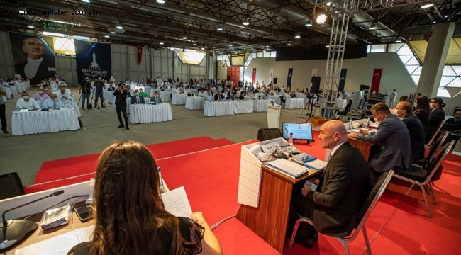 İzmir Büyükşehir Belediye Meclisi pandemi sonrası ilk kez toplandı