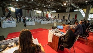 İzmir Büyükşehir Belediye Meclisi pandemi sonrası ilk kez toplandı