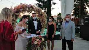 İZMİR'İN GENÇ İŞ İNSANI OĞUZ ŞALVIZ'IN KARDEŞİ DÜNYA EVİNE GİRDİ...