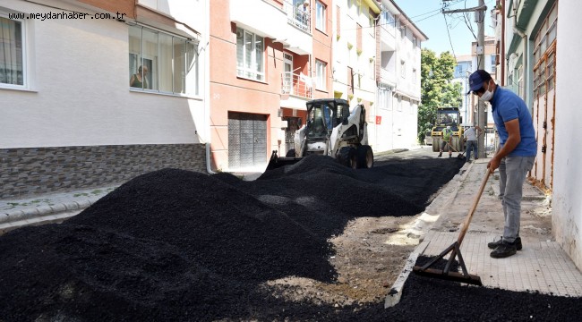 KALDIRIM VE YOL ÇALIŞMALARI SÜRÜYOR