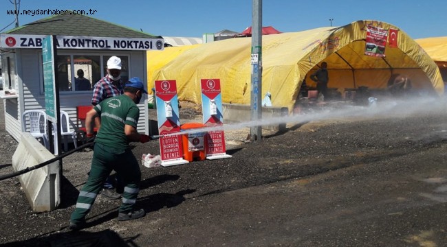 KEÇİÖREN KURBAN SATIŞ ALANI GÜNLÜK TEMİZLENEREK DEZENFEKTE EDİLİYOR