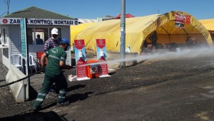KEÇİÖREN KURBAN SATIŞ ALANI GÜNLÜK TEMİZLENEREK DEZENFEKTE EDİLİYOR