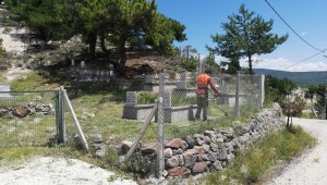 Kızılcahamam'da Mezarlıklar Bayram Ziyaretleri İçin Hazırlanıyor
