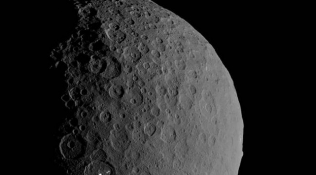 Cüce gezegen Ceres'te büyük bir tuzlu su rezervi bulundu