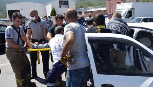 ZİNCİRLEME TRAFİK KAZASI: 2 YARALI