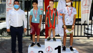 7 yaşında, ilk yarışında şampiyon oldu!