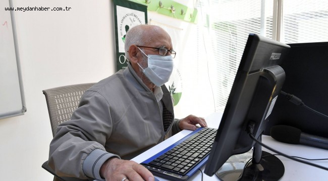 ​​​​​​​86 Yaşında Bilgisayar Kullanmayı Öğrendi 