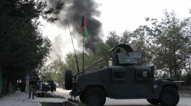 Afganistan'da Taliban bomba yüklü araçla saldırdı: 3 ölü