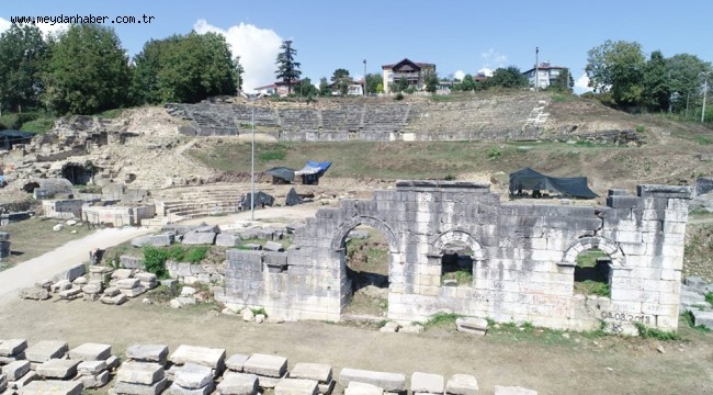 ANTİK ŞEHİRDEN TARİH FIŞKIRIYOR