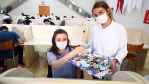 Bağcılar Belediyesi'nden öğretmen adaylarına moral hediyesi 