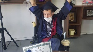 Başarılı kursiyer Bekir Madan, liseden mezun oldu