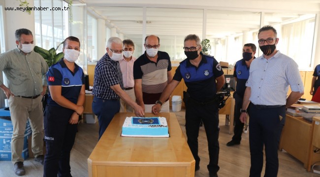 Başkan Deveciler Zabıta Haftasını Pasta Keserek Kutladı