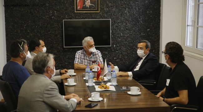 Batur: Sağlık çalışanlarımızın yanındayız