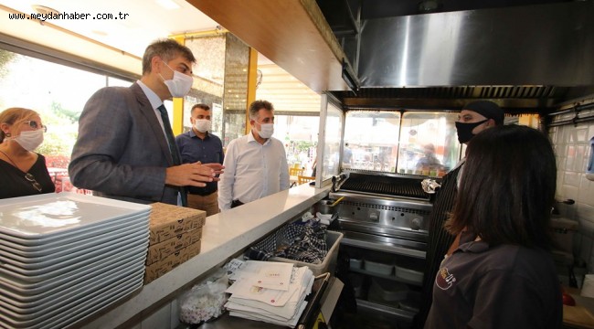 Bayraklı'da sosyal mesafe ve maske denetimi