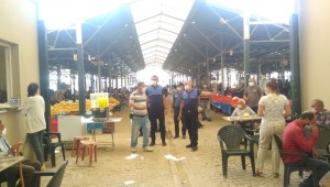 Bergama pazar yerlerinde Pandemi denetimi devam ediyor