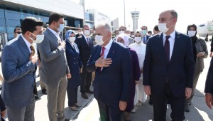 Binali Yıldırım, Şanlıurfa'da Fıstık Hasadına Katıldı