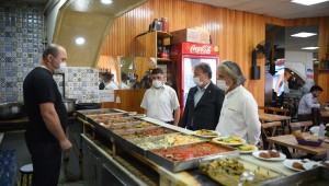 Bornova'da Koronavirüs denetimleri sürüyor