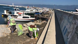 BURHANİYE BALIKÇI BARINAĞI VE FENERDEN ONLARCA TORBA ÇÖP ÇIKTI
