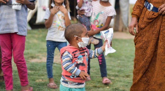 BÜYÜKŞEHİR MEVSİMLİK İŞÇİLERE HİJYEN PAKETİ DAĞITMAYA DEVAM EDİYOR