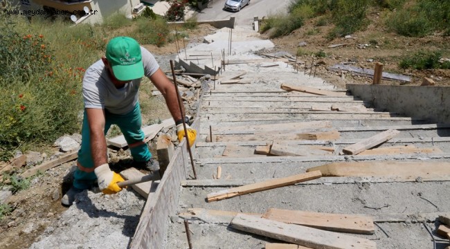 ÇANKAYA'DA MERDİVENLİ YOLLARA DEVAM 